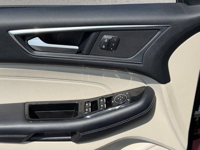 Certified 2018 Ford Edge Titanium w/ Technology Package FWD image 26