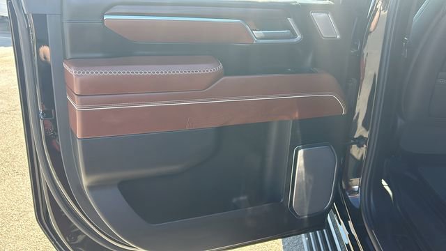 Used 2025 GMC Sierra 2500 Denali Ultimate image 14