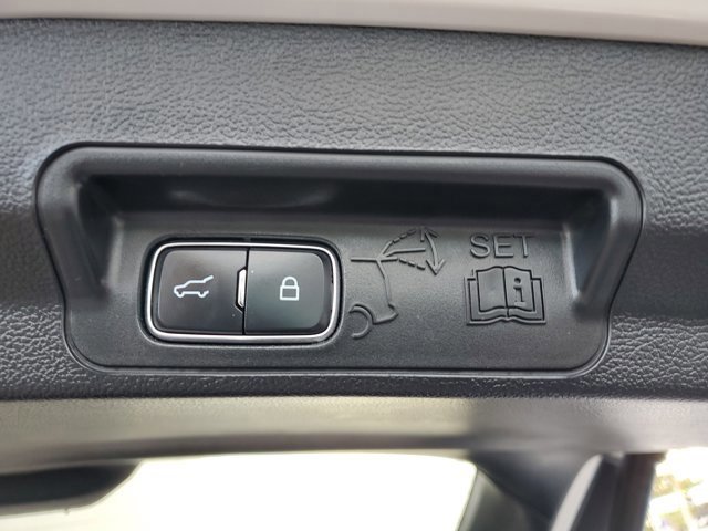 Certified 2023 Ford Explorer XLT w/ Equipment Group 202A image 8