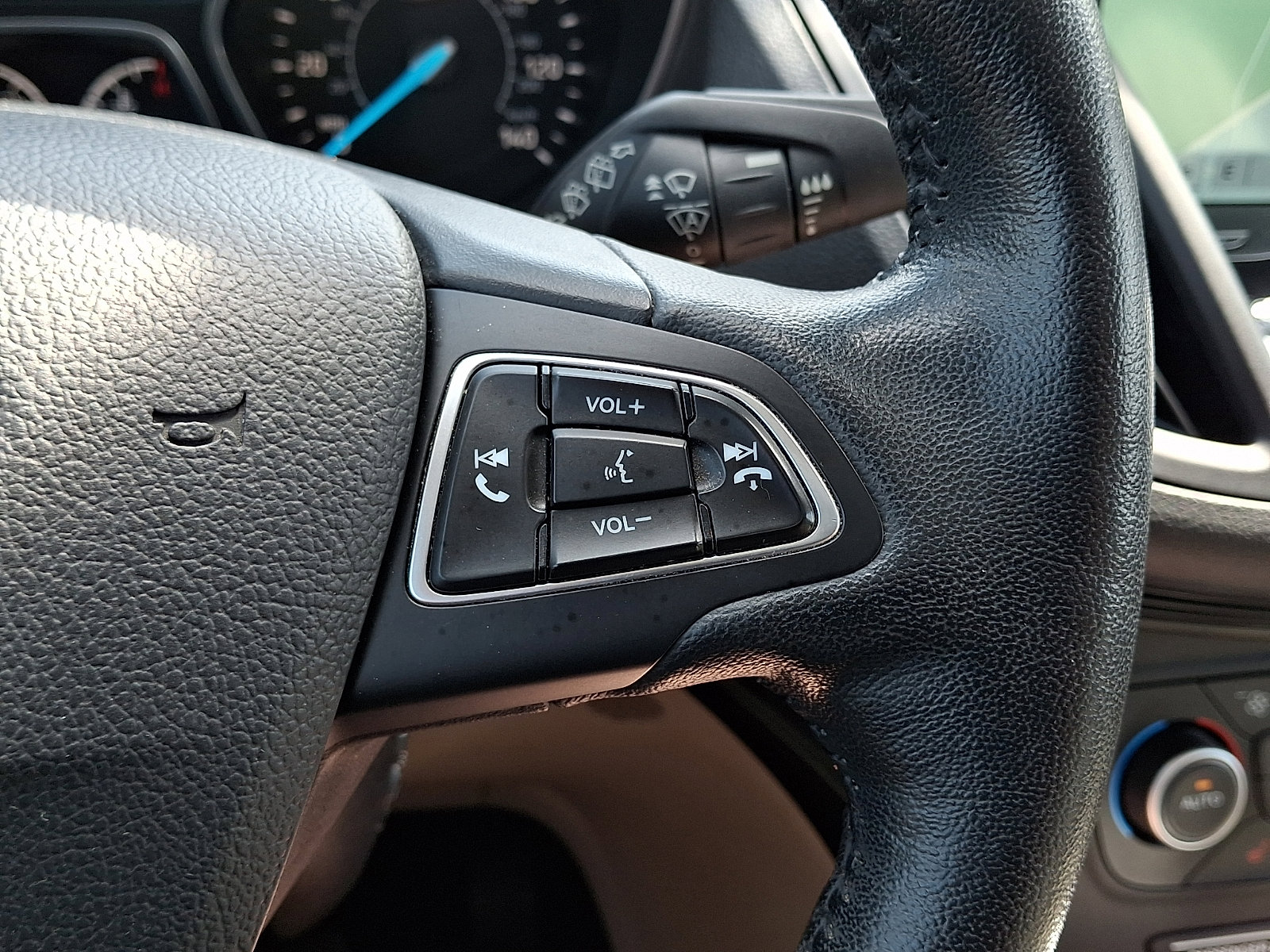 Certified 2019 Ford Escape Titanium AWD/4WD image 25