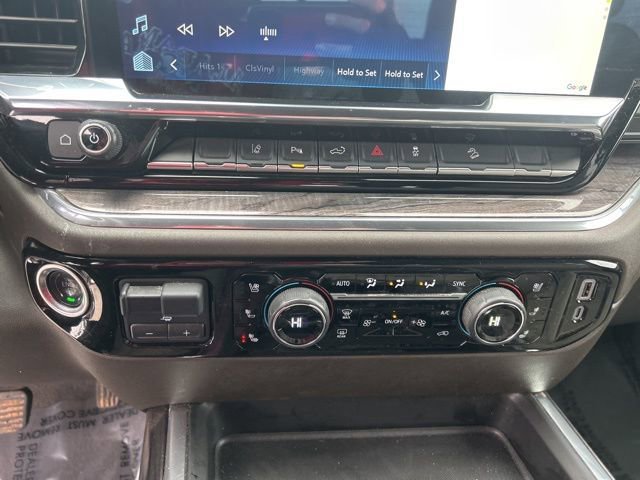 Used 2025 Chevrolet Silverado 2500 LTZ w/ Z71 Chrome Sport Edition image 25