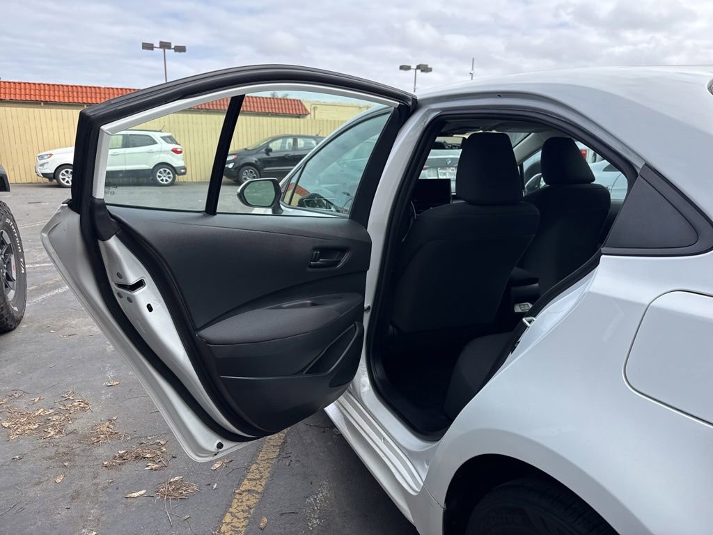 Used 2023 Toyota Corolla LE FWD image 13