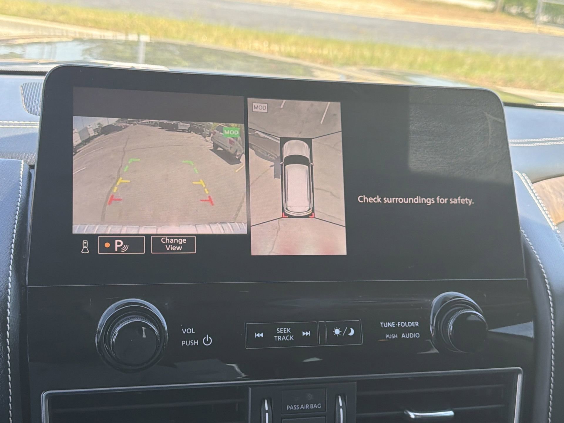 Used 2023 INFINITI QX80 Premium Select RWD image 5