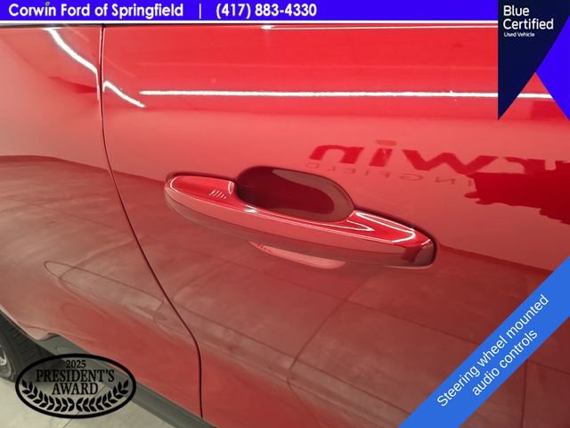 Certified 2021 Ford Escape SE w/ SE Sport Appearance Package FWD image 9