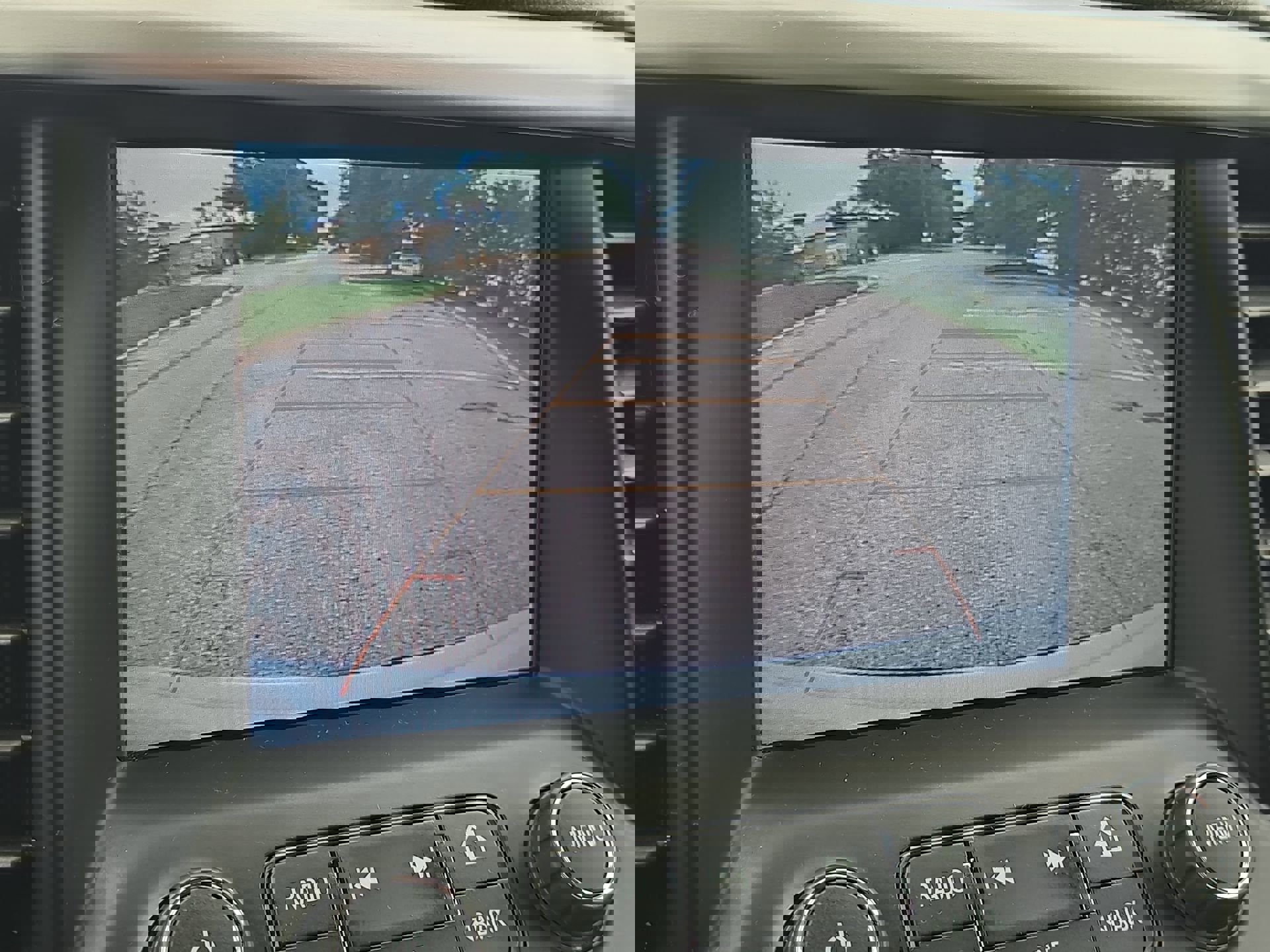 Used 2019 GMC Acadia SLE w/ LPO, Floor Liner Package AWD/4WD image 17