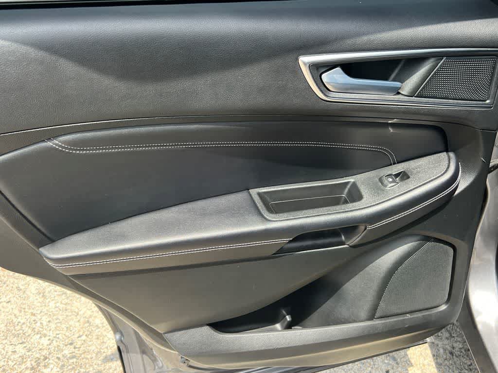 Certified 2022 Ford Edge Titanium AWD/4WD image 22