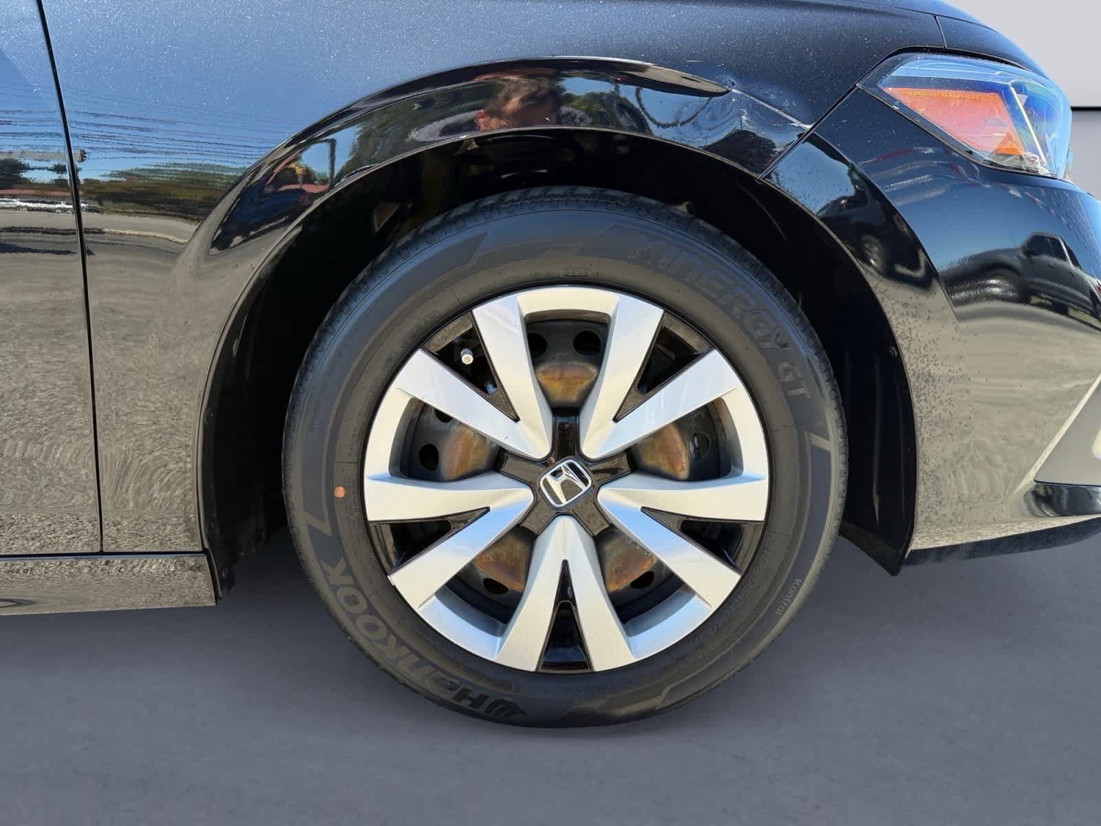 Used 2022 Honda Civic LX image 9