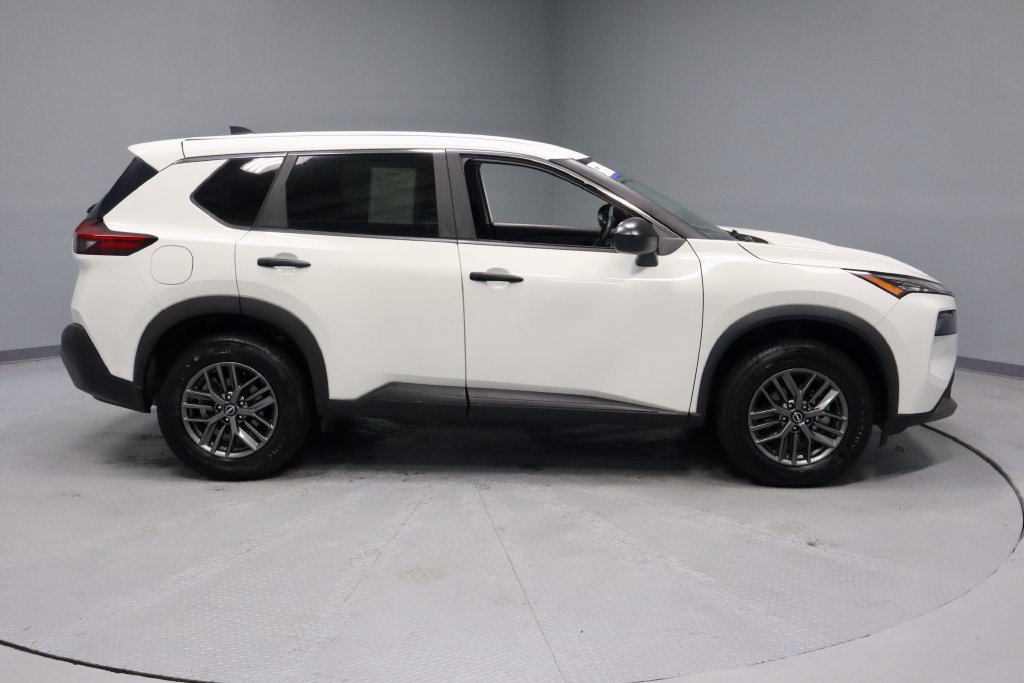 Used 2023 Nissan Rogue S FWD image 12