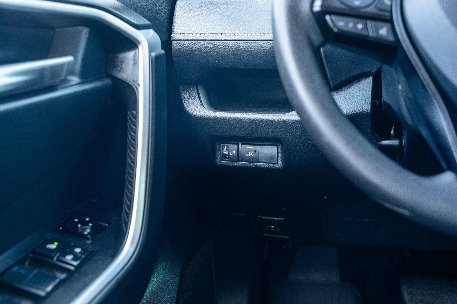 Used 2020 Toyota RAV4 XLE image 25