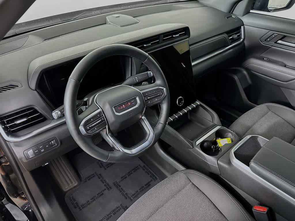 Used 2025 GMC Terrain Elevation AWD/4WD image 2
