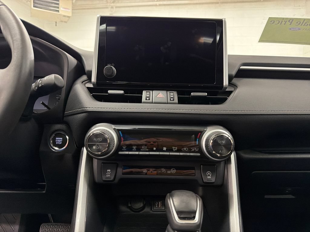 Used 2025 Toyota RAV4 XLE Premium FWD image 23