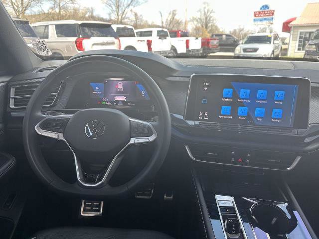 Used 2025 Volkswagen Atlas Cross Sport SEL Premium R-Line AWD/4WD image 26