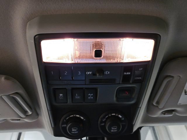 Used 2024 Toyota 4Runner TRD Off-Road Premium w/ Moonroof Package AWD/4WD image 35