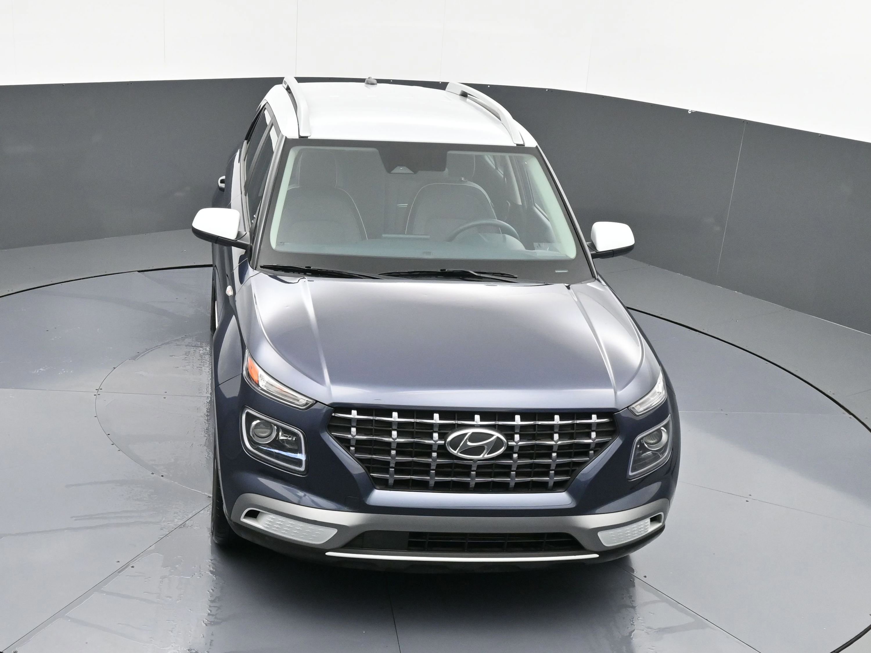 Used 2023 Hyundai Venue Limited w/ Cargo Package image 24