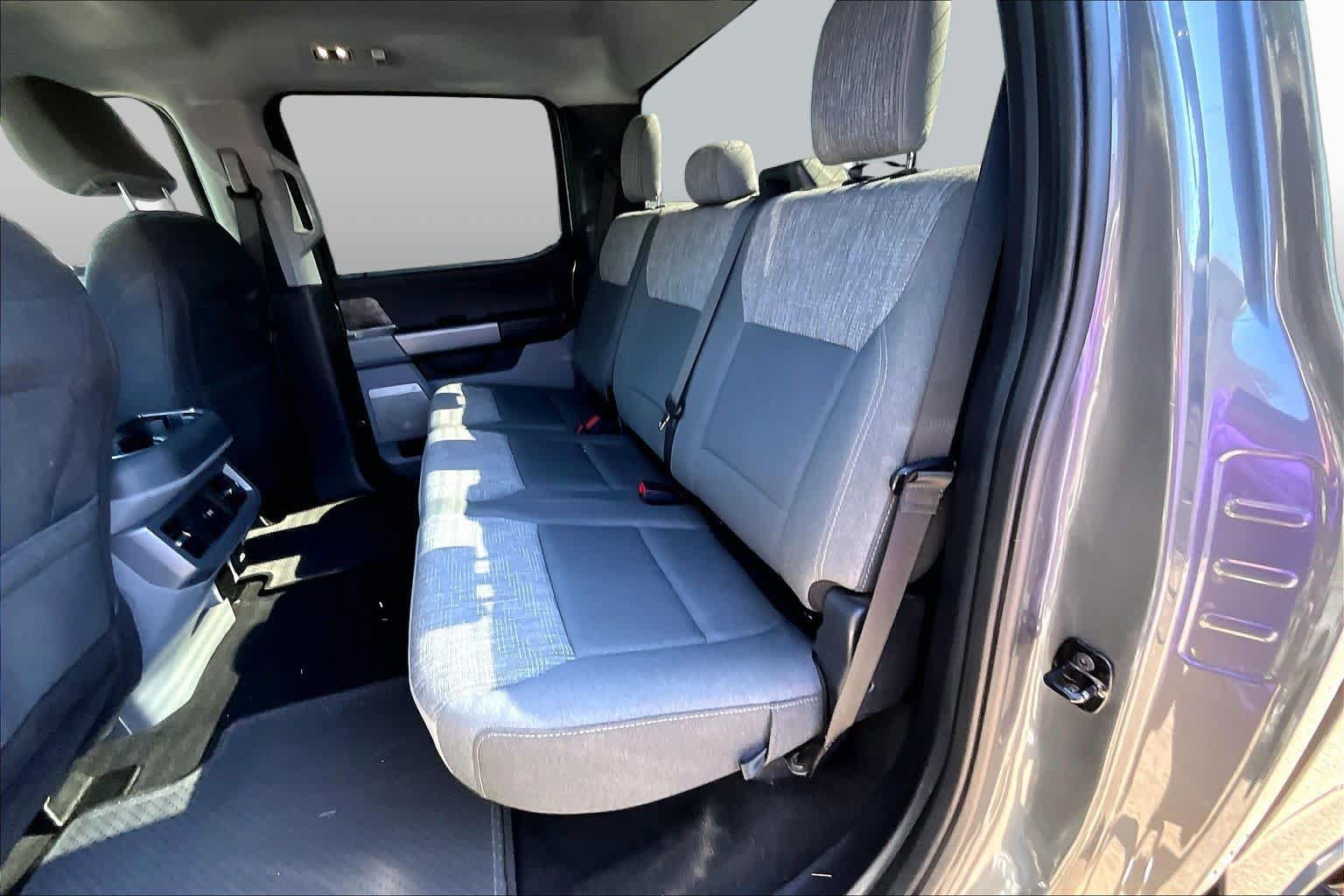 Certified 2024 Ford F250 XLT w/ XLT Premium Package AWD/4WD image 21