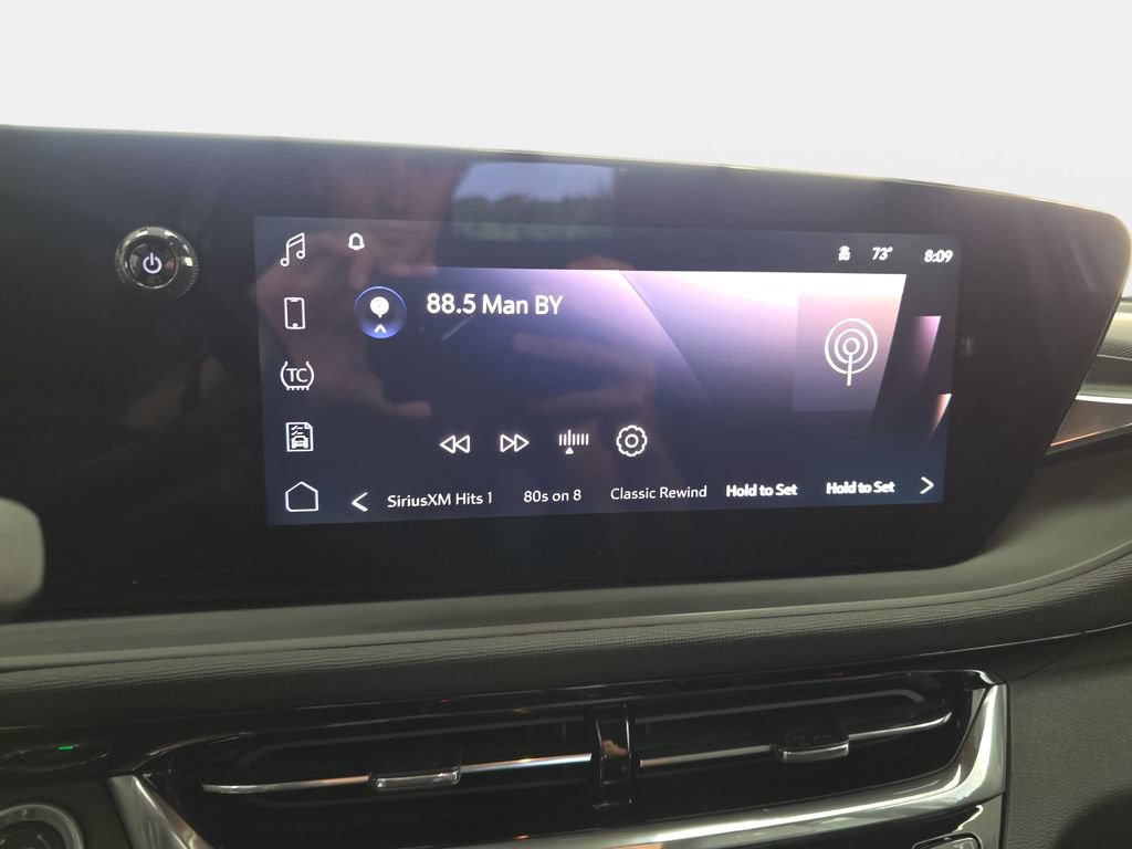 Used 2024 Buick Envista Sport Touring w/ Convenience I Package FWD image 19