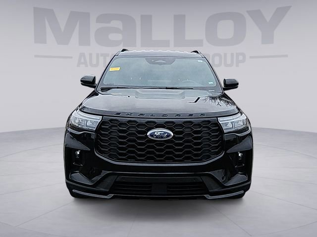 Certified 2025 Ford Explorer ST-Line image 8