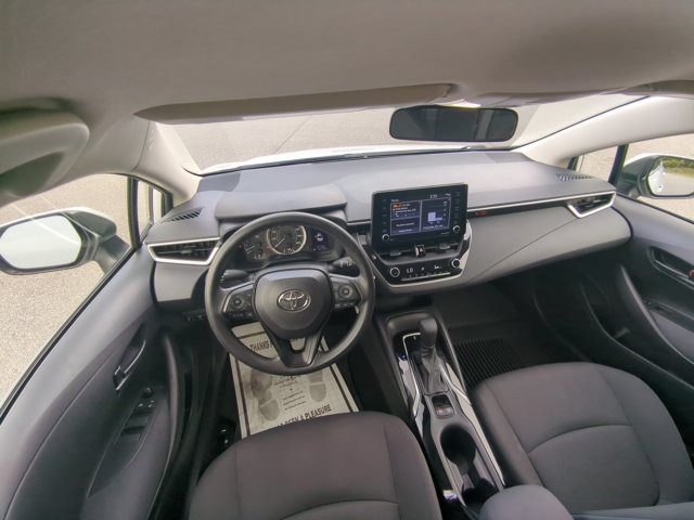 Used 2022 Toyota Corolla LE FWD image 22