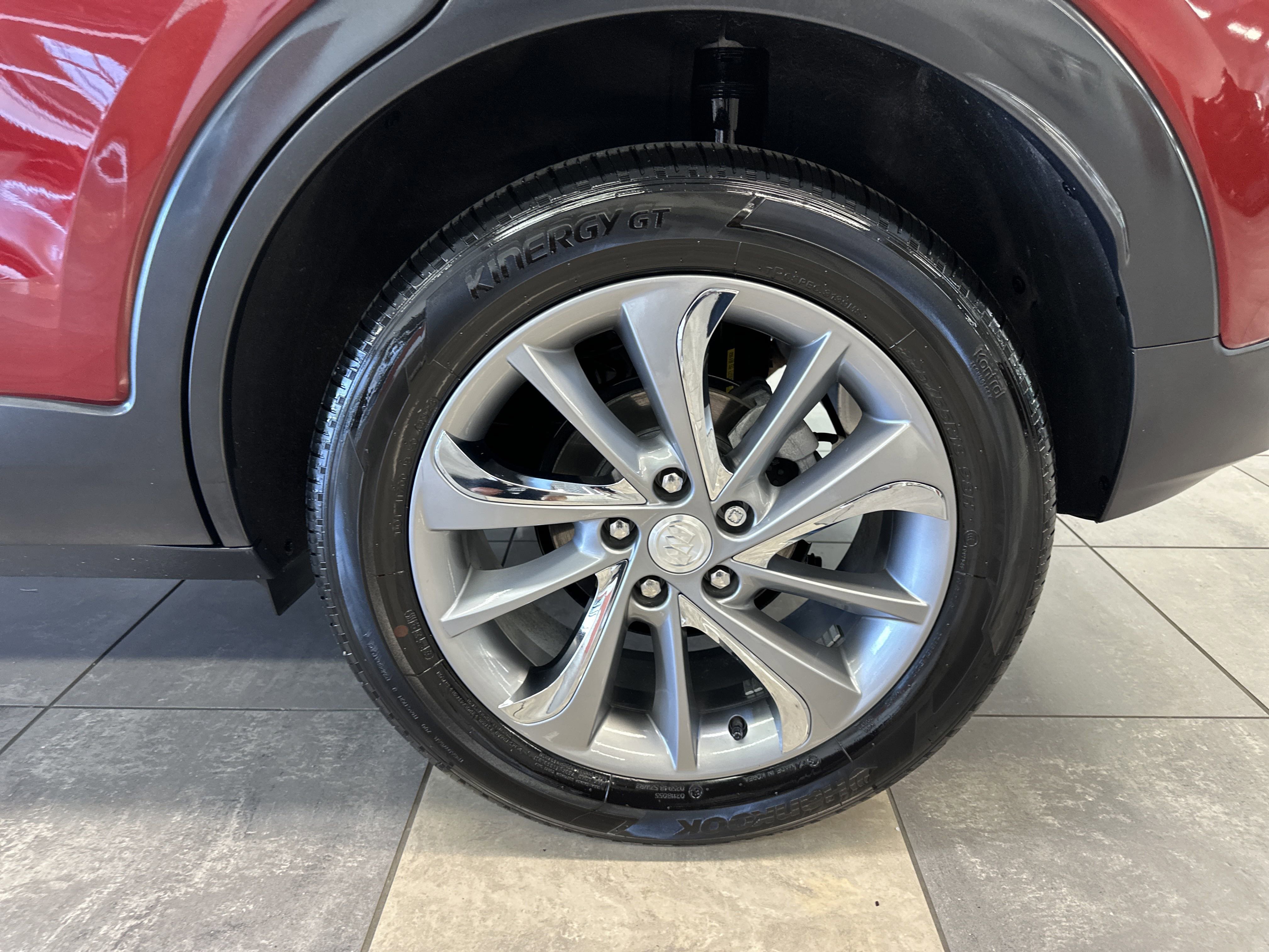 Used 2023 Buick Encore GX Essence w/ Experience Buick Package image 17