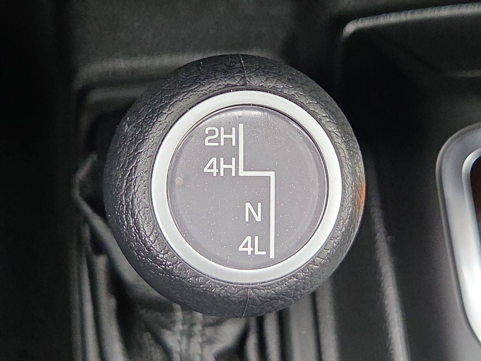 Used 2025 Jeep Gladiator Sport image 17