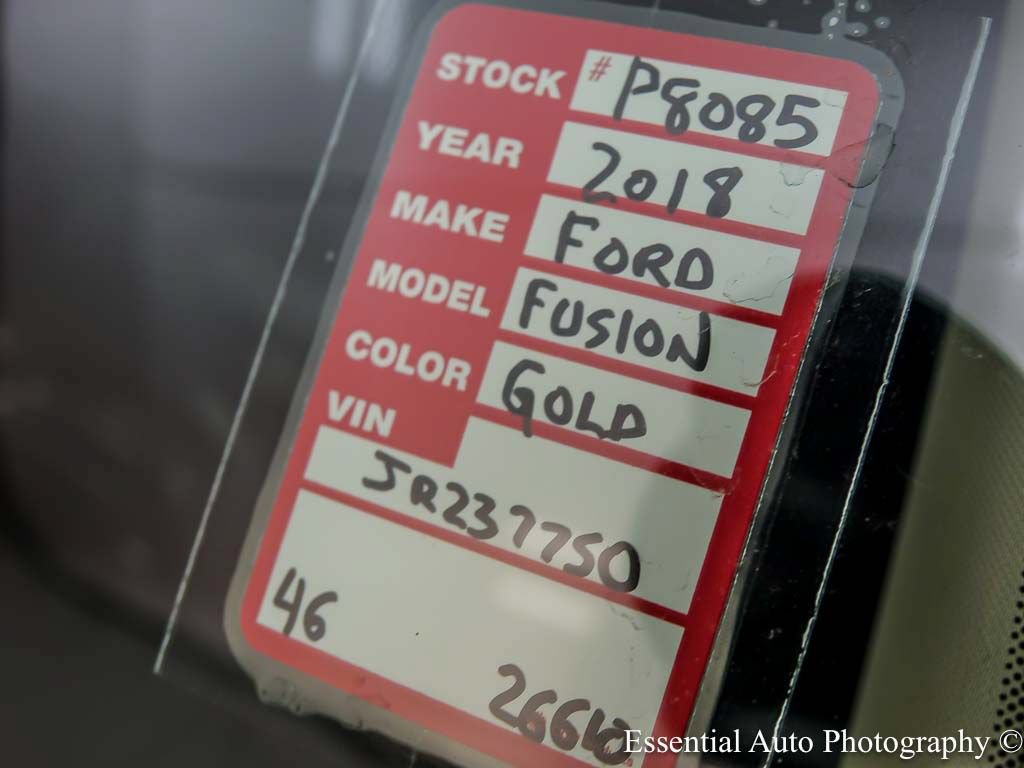 Certified 2018 Ford Fusion SE w/ Fusion SE Technology Package FWD image 30