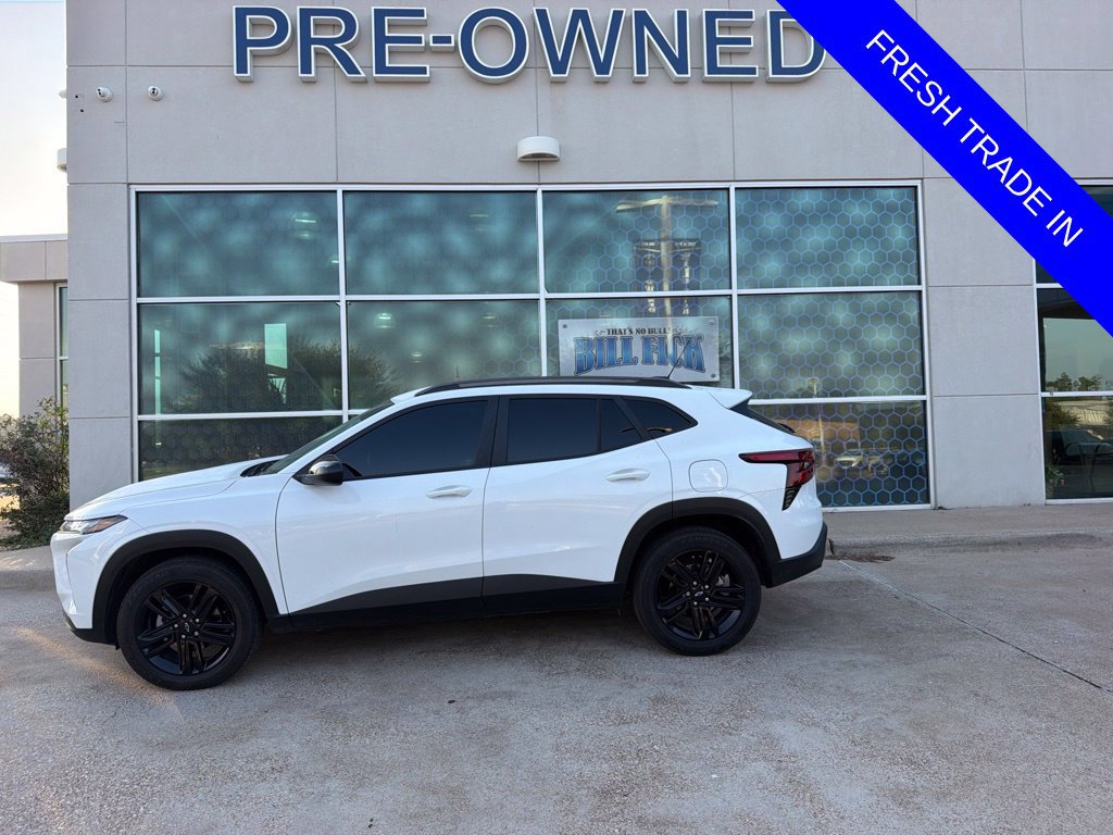 Used 2025 Chevrolet Trax ACTIV w/ Driver Confidence Package FWD image 1