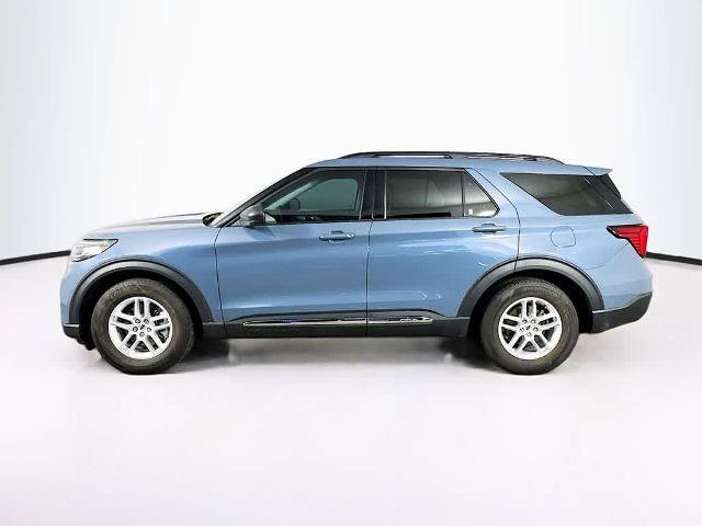 Certified 2025 Ford Explorer Active w/ Active Comfort Package RWD image 3