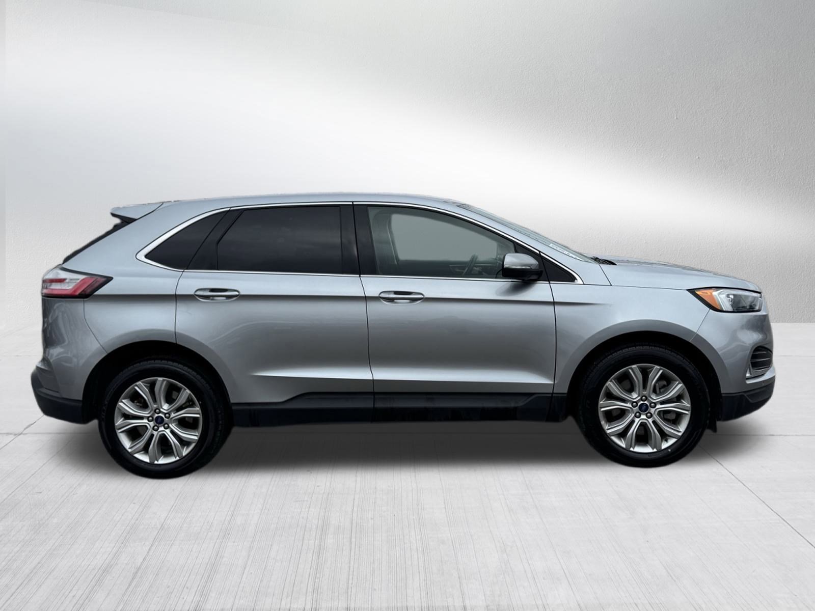 Certified 2022 Ford Edge Titanium image 6