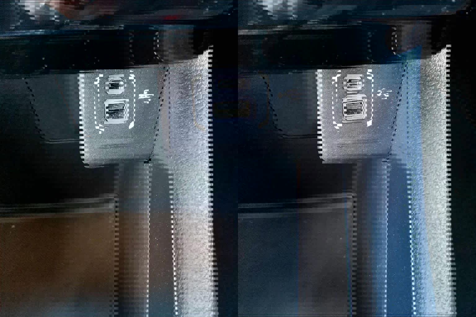 Used 2024 Jeep Compass Latitude image 32