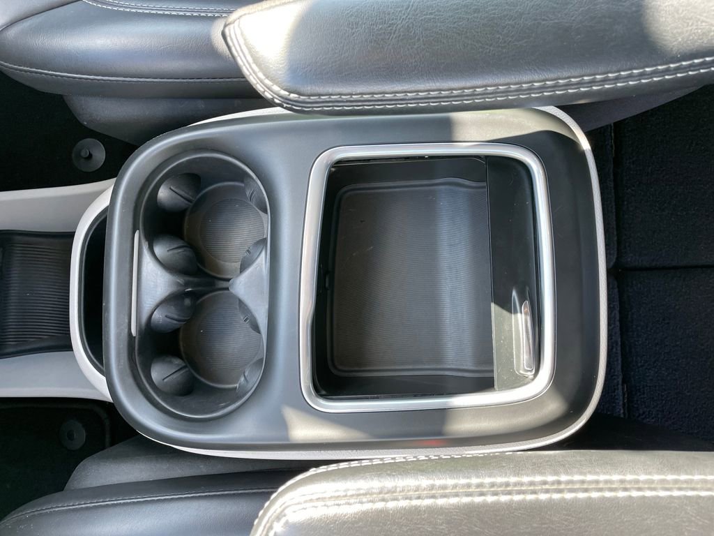 Used 2023 Chrysler Pacifica Touring-L image 21