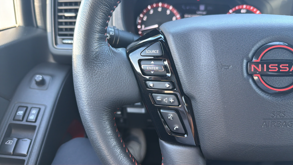 Used 2024 Nissan Frontier PRO-4X w/ Pro Convenience Package AWD/4WD image 23