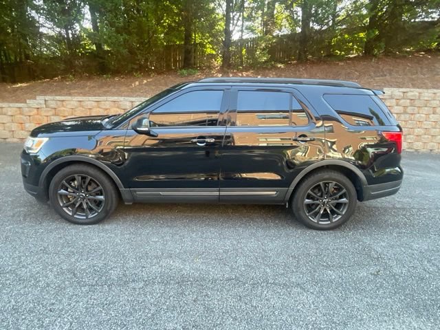 Certified 2018 Ford Explorer XLT w/ Equipment Group 202A FWD image 8