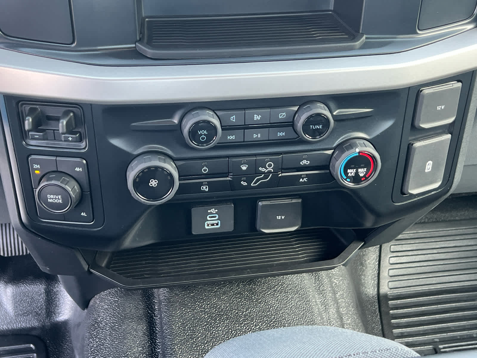 Certified 2024 Ford F250 XL image 36