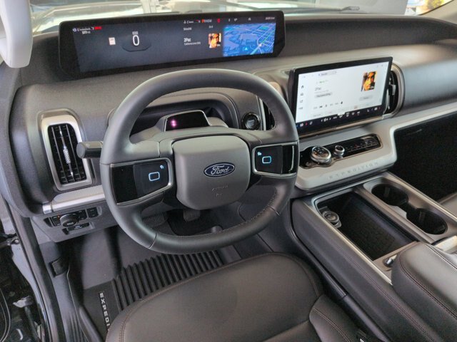Certified 2025 Ford Expedition Active AWD/4WD image 17