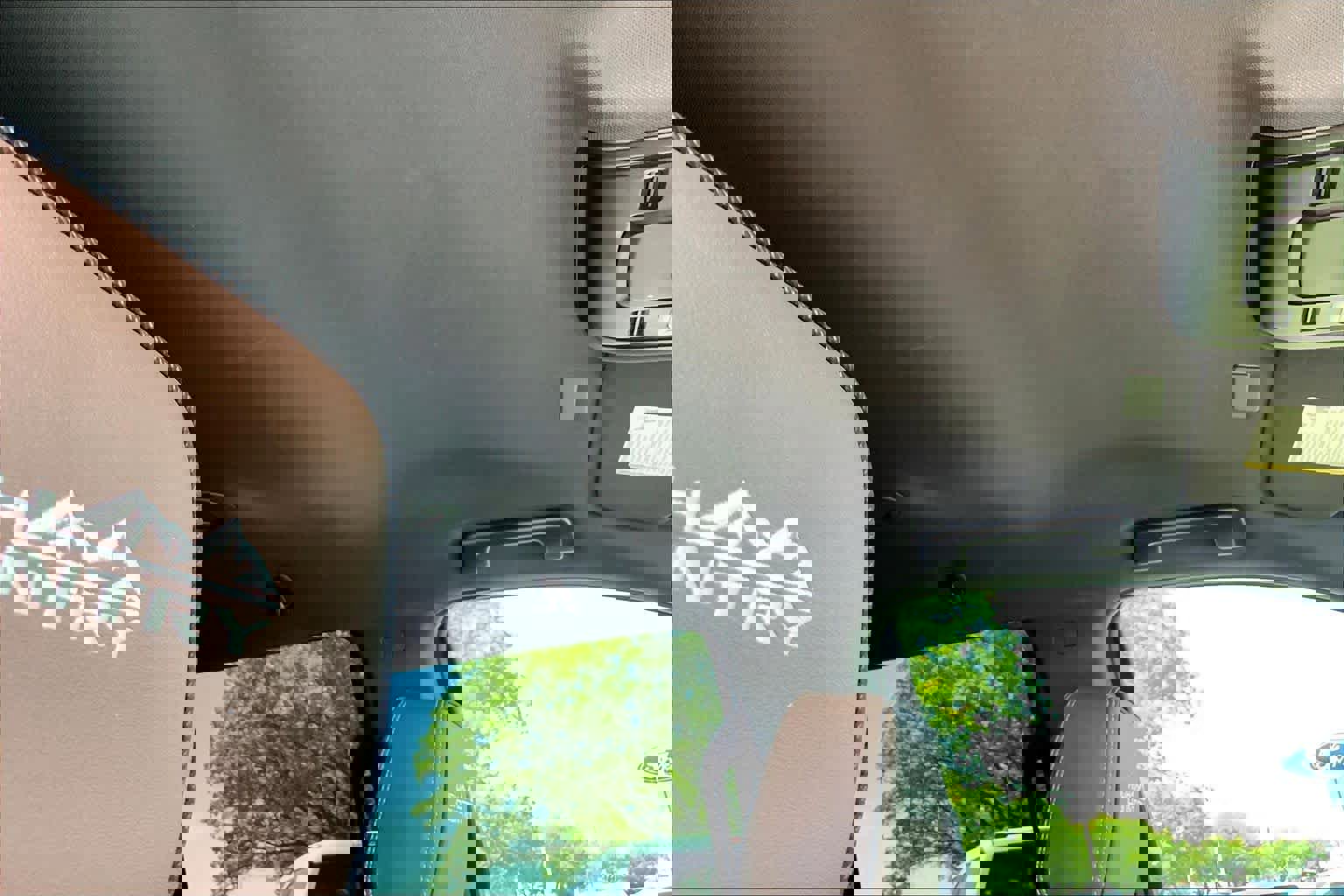 Used 2025 Chevrolet Tahoe High Country image 14