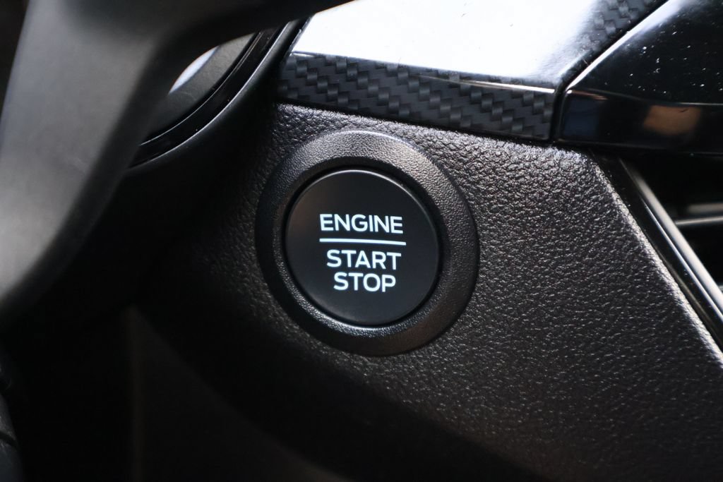 Certified 2025 Ford Escape ST-Line AWD/4WD image 8