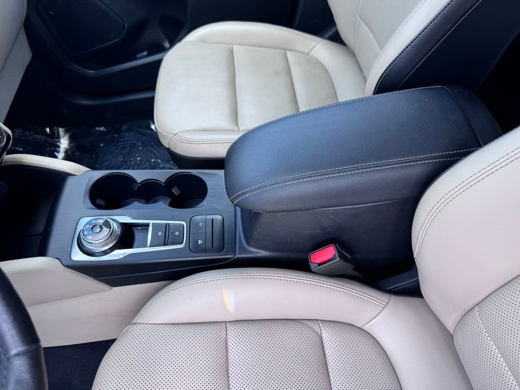 Certified 2021 Ford Escape SEL AWD/4WD image 11