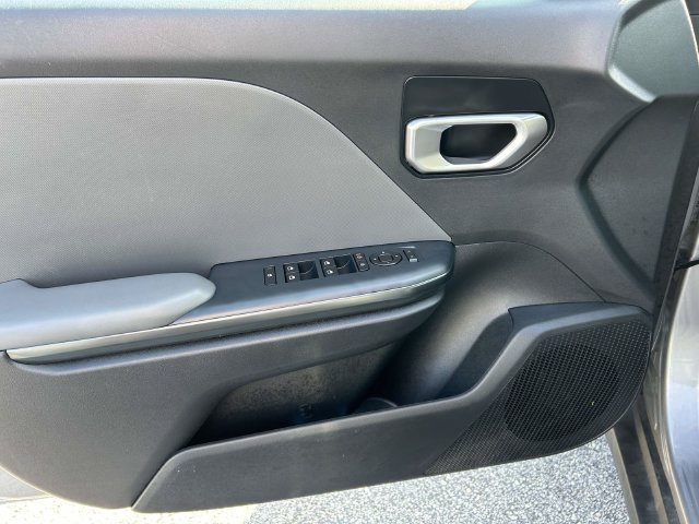Used 2025 Kia K4 FWD image 14