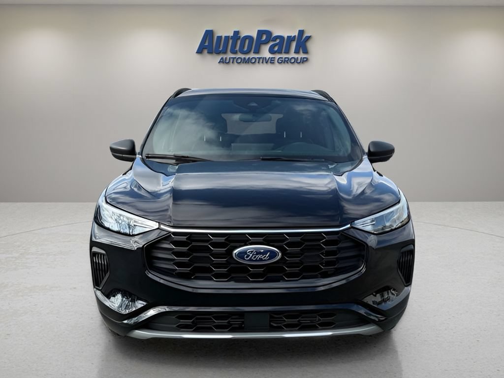 Certified 2023 Ford Escape ST-Line w/ Tech Pack #1 AWD/4WD image 2