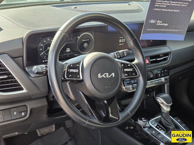 Used 2024 Kia Seltos EX FWD image 19