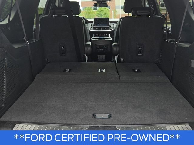Used 2023 Chevrolet Suburban Premier image 13