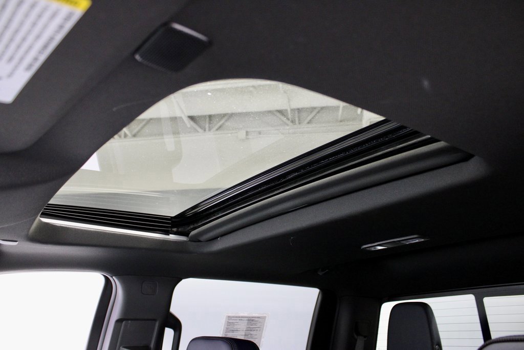 Used 2025 Chevrolet Silverado 1500 High Country w/ Technology Package image 25