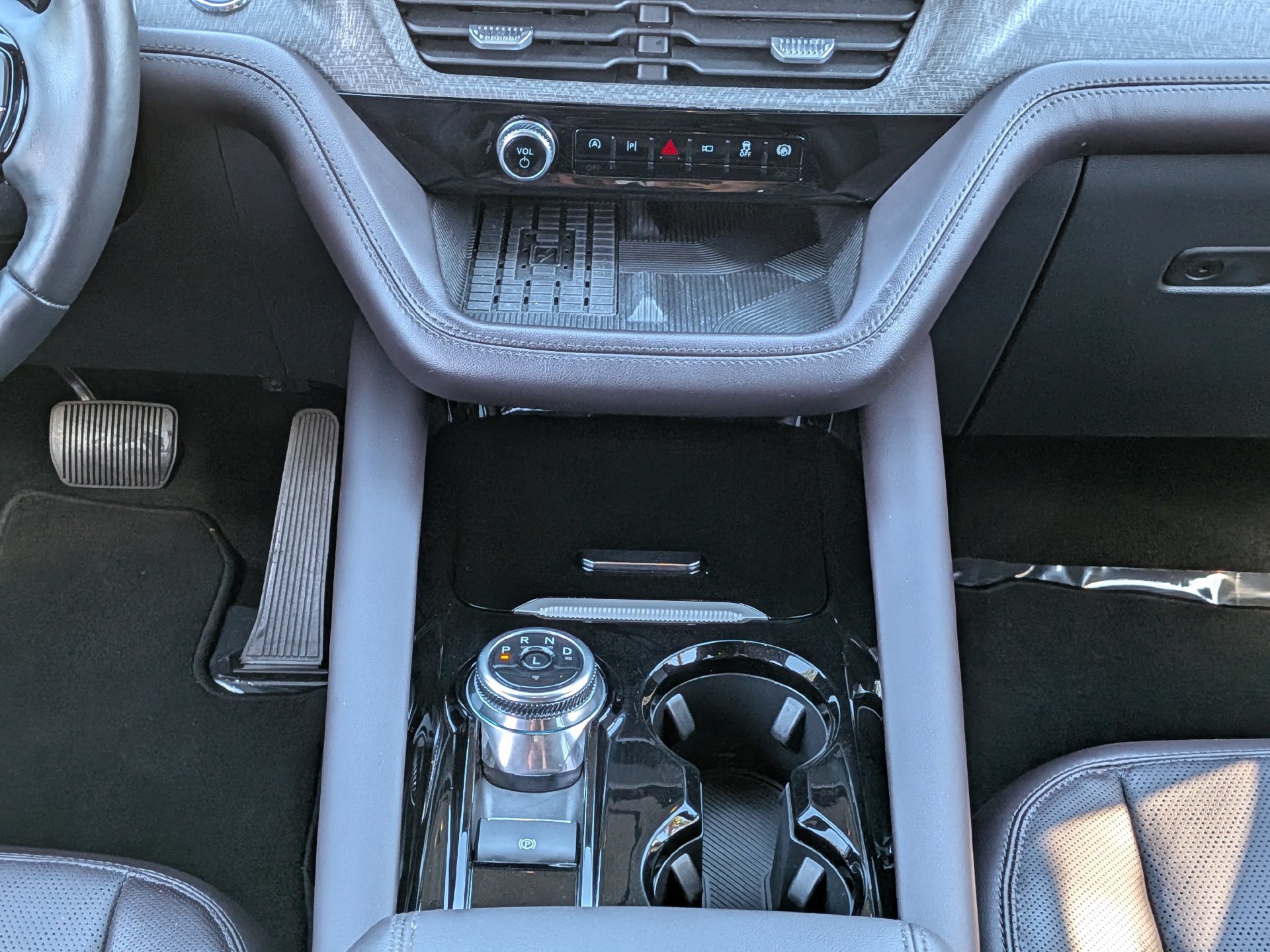 Certified 2025 Ford Explorer Platinum AWD/4WD image 22