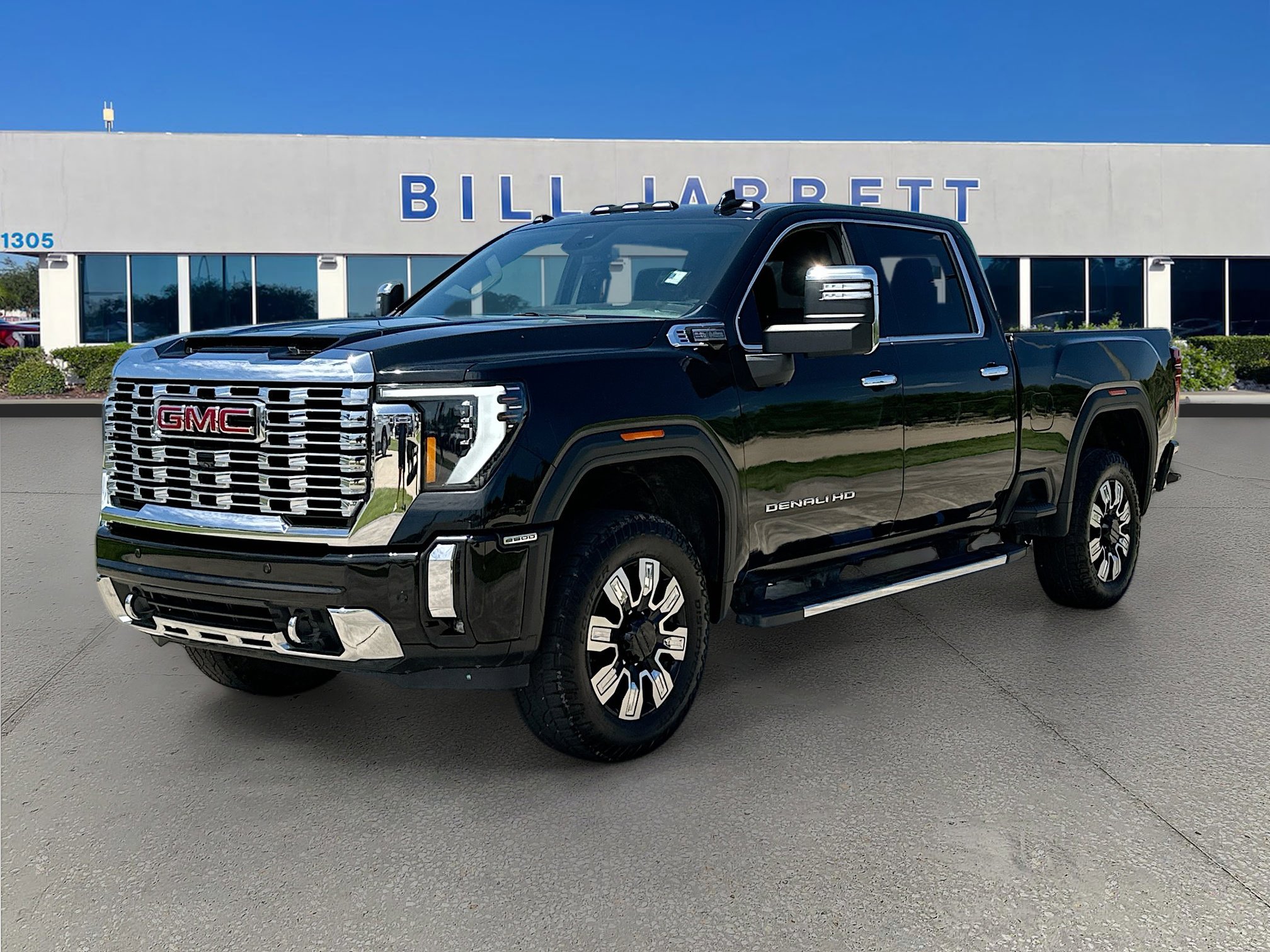 Used 2024 GMC Sierra 2500 Denali AWD/4WD image 3