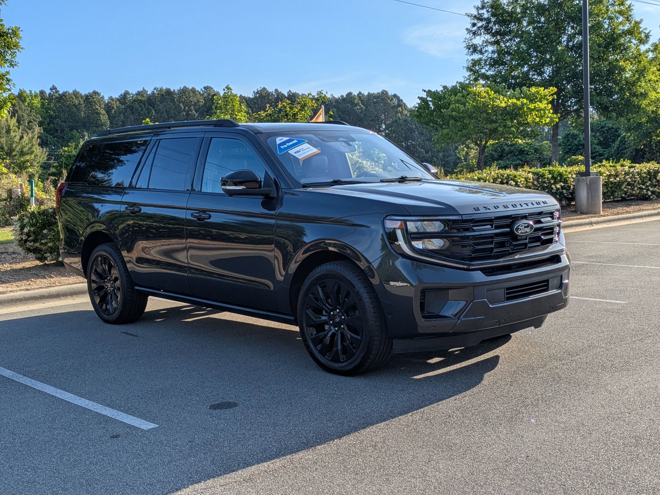 Certified 2025 Ford Expedition Max Platinum w/ Stealth Appearance Package AWD/4WD image 2