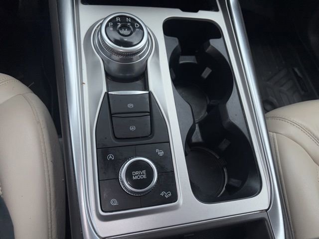 Certified 2020 Ford Explorer Platinum w/ Premium Technology Package AWD/4WD image 11