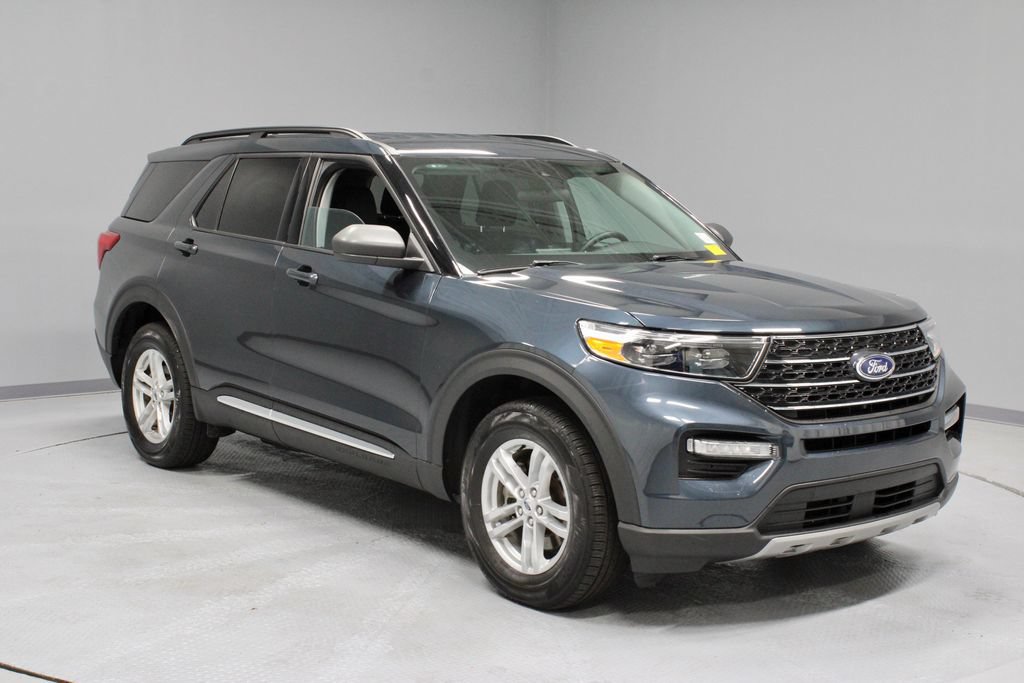 Certified 2024 Ford Explorer XLT w/ Equipment Group 202A