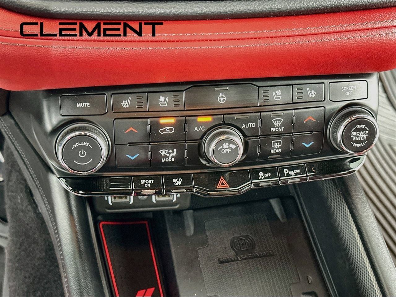 Used 2021 Dodge Durango R/T w/ Blacktop Package AWD/4WD image 22