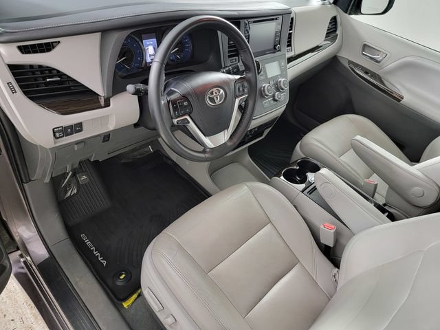 Used 2020 Toyota Sienna XLE w/ XLE Navigation Package AWD/4WD image 12