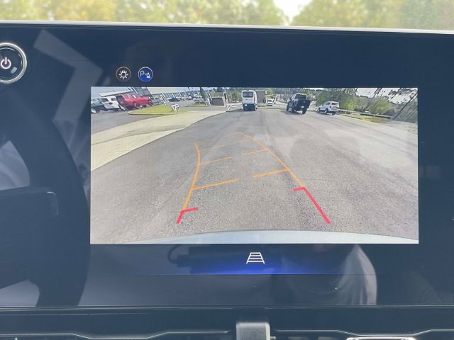 Used 2026 Chevrolet Equinox LT FWD image 28